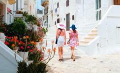 孕妇旅游要准备什么物品(孕妇出门旅游)