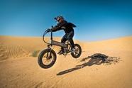 走一步亏 200？PUMA「水晶鞋」定价太夸张！(走一步挪一点走了半天没多远)